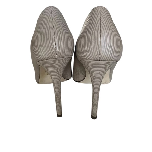 Elegant Beige Textured Heels - Picture 4 of 4